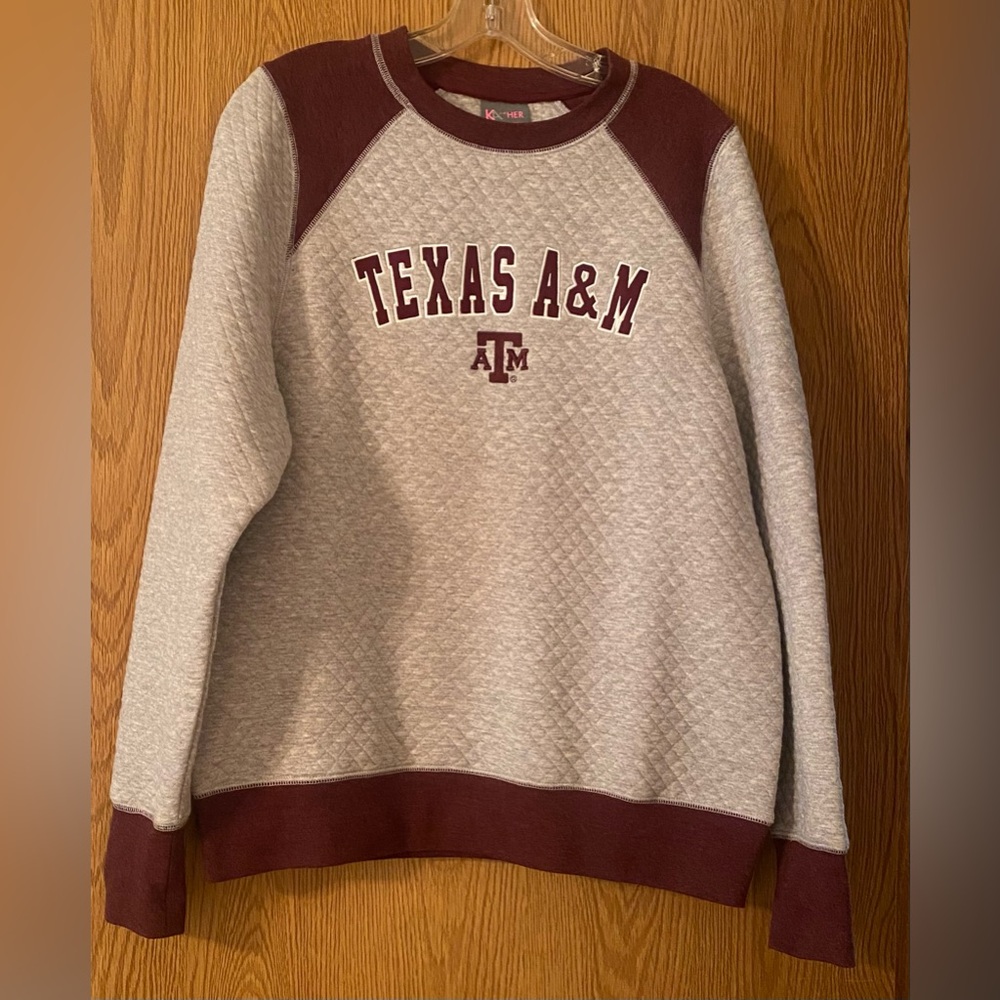 Texas A&M Women's Gray and Maroon Quilted Sweatshirt.